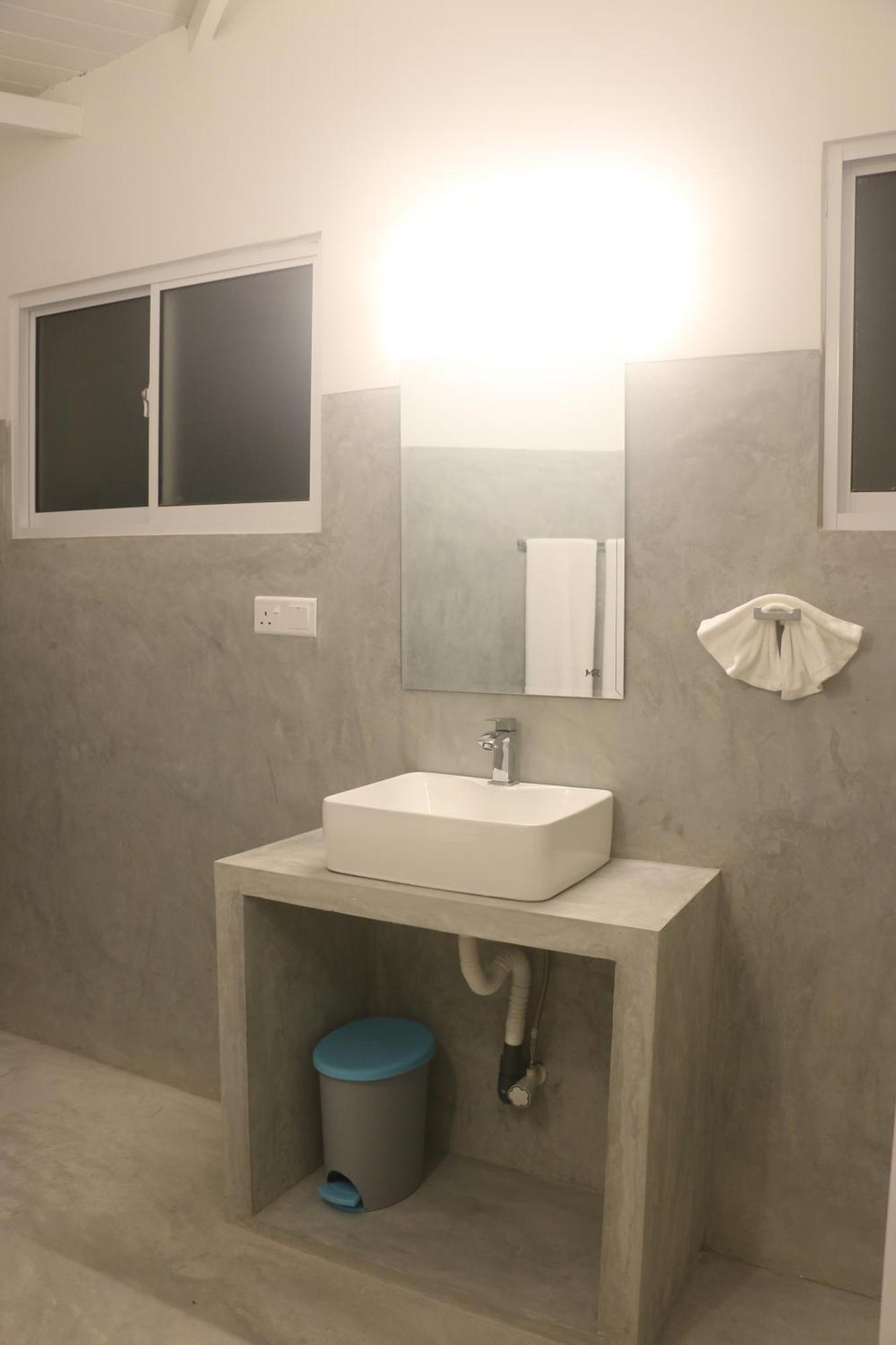 A.V.N Homestay Unawatuna Luaran gambar