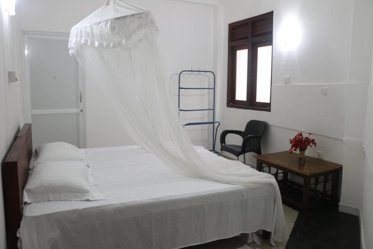 A.V.N Homestay Unawatuna Luaran gambar