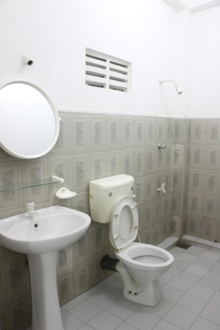 A.V.N Homestay Unawatuna Luaran gambar